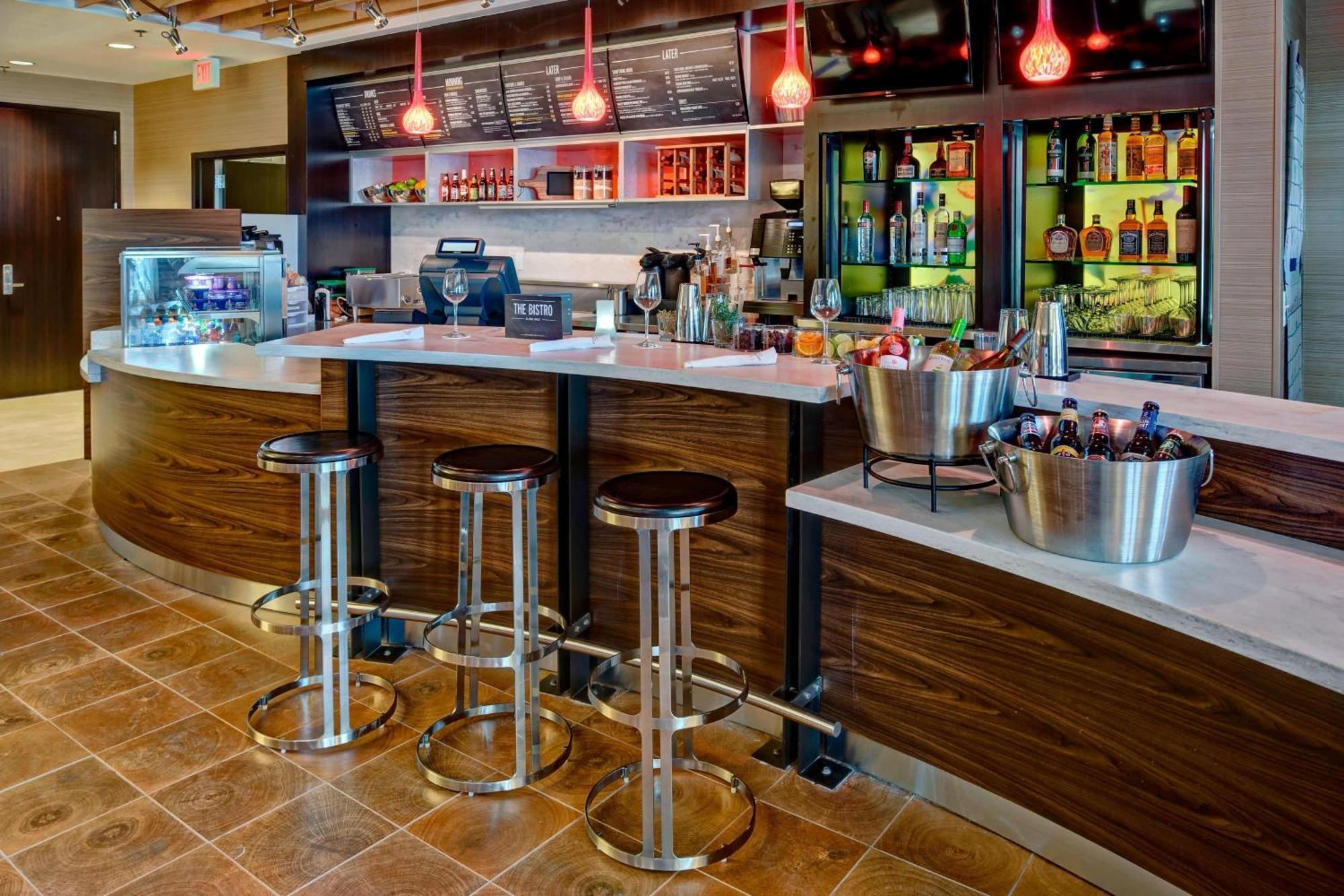 Courtyard By Marriott Westbury Long Island Hotel Exterior photo
