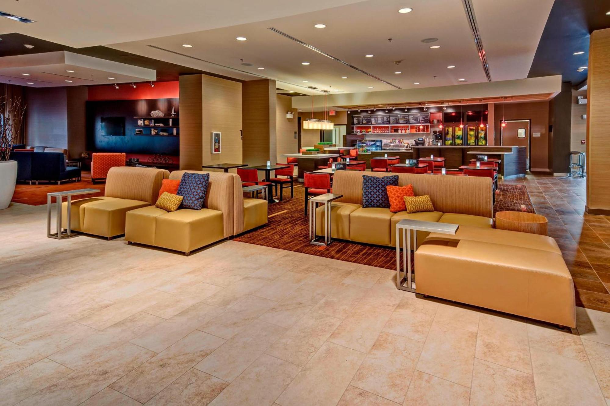 Courtyard By Marriott Westbury Long Island Hotel Exterior photo
